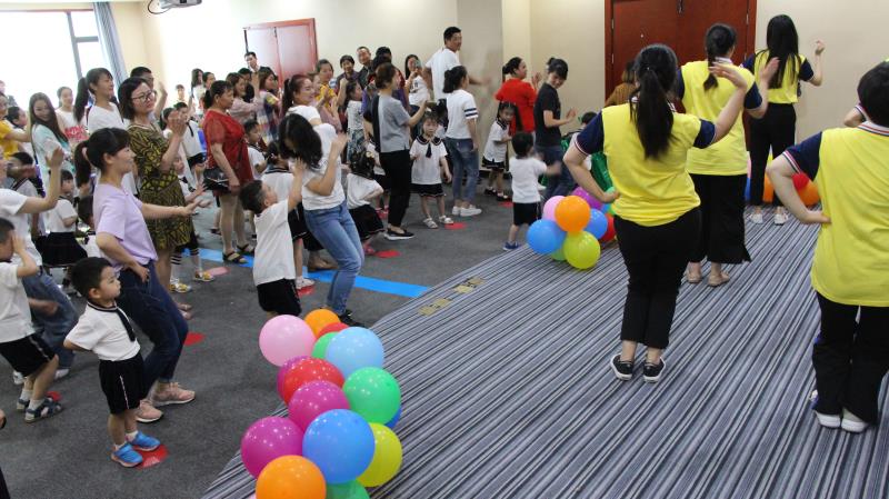 “放飞童心，畅想未来” 启梦康复中心 六一亲子联欢活动