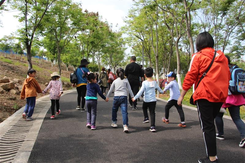 风筝DIY亲子活动