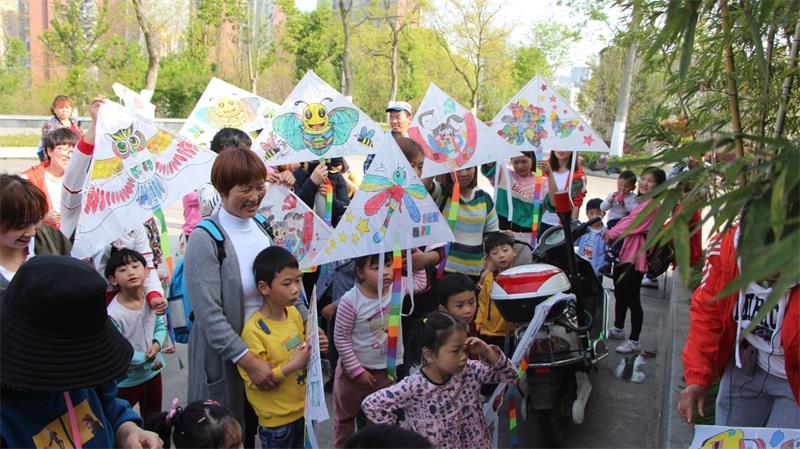 风筝DIY亲子活动